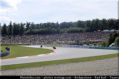 motogp_044_republique_tcheque_brno_2011.jpg