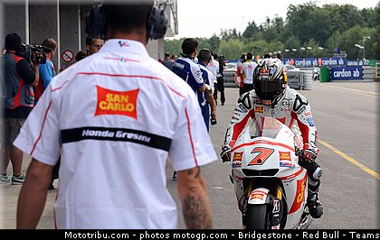 motogp_aoyama_011_republique_tcheque_brno_2011.jpg