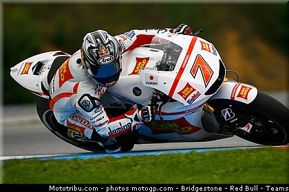 motogp_aoyama_019_republique_tcheque_brno_2011.jpg