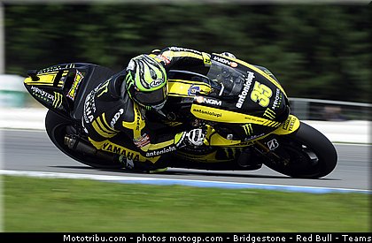 motogp_crutchlow_001_republique_tcheque_brno_2011.jpg