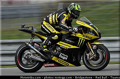 motogp_crutchlow_010_republique_tcheque_brno_2011.jpg