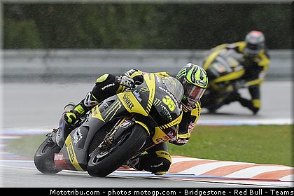 motogp_crutchlow_014_republique_tcheque_brno_2011.jpg