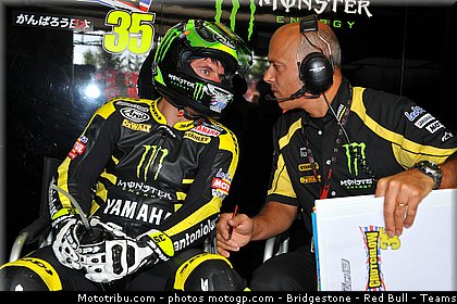 motogp_crutchlow_019_republique_tcheque_brno_2011.jpg