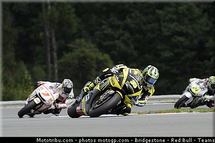 motogp_crutchlow_022_republique_tcheque_brno_2011.jpg