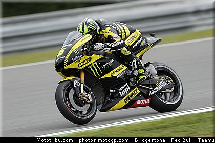 motogp_crutchlow_026_republique_tcheque_brno_2011.jpg