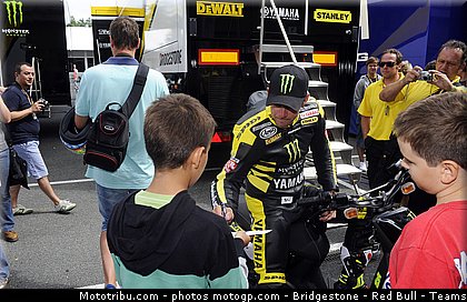 motogp_crutchlow_027_republique_tcheque_brno_2011.jpg