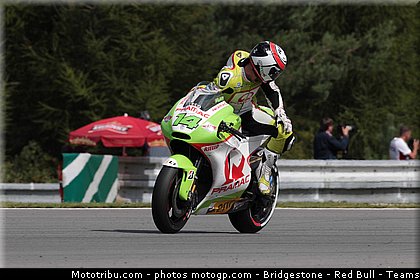 motogp_de_puniet_006_republique_tcheque_brno_2011.jpg