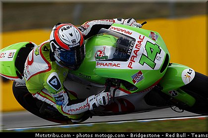 motogp_de_puniet_012_republique_tcheque_brno_2011.jpg