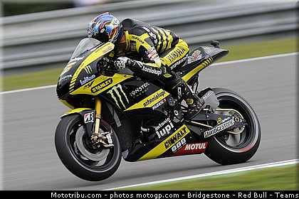 motogp_edwards_010_republique_tcheque_brno_2011.jpg