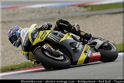 motogp_edwards_013_republique_tcheque_brno_2011.jpg