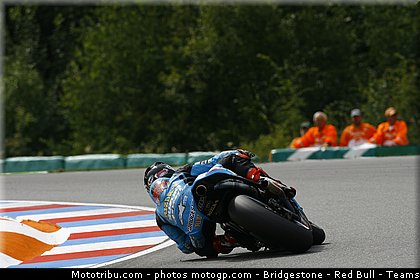 motogp_hopkins_007_republique_tcheque_brno_2011.jpg