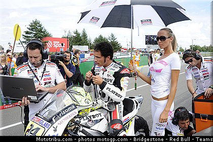 motogp_pitbabe_008_republique_tcheque_brno_2011.jpg