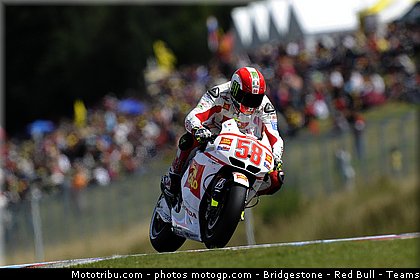 motogp_simoncelli_022_republique_tcheque_brno_2011.jpg