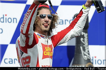 motogp_simoncelli_045_republique_tcheque_brno_2011.jpg