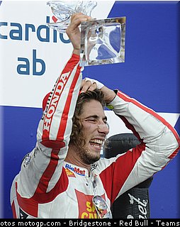 motogp_simoncelli_048_republique_tcheque_brno_2011.jpg