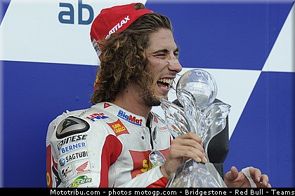 motogp_simoncelli_049_republique_tcheque_brno_2011.jpg