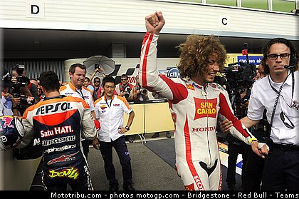 motogp_simoncelli_058_republique_tcheque_brno_2011.jpg