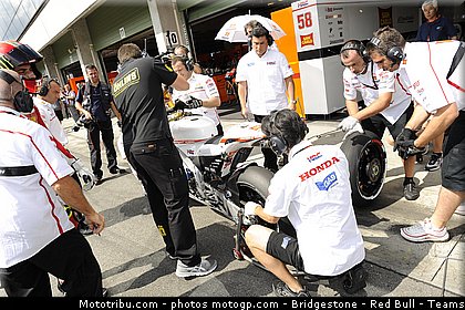 motogp_simoncelli_060_republique_tcheque_brno_2011.jpg
