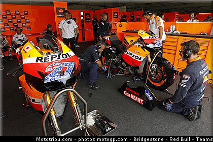 motogp_stoner_009_republique_tcheque_brno_2011.jpg