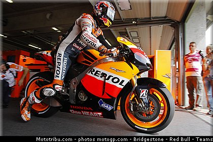 motogp_stoner_010_republique_tcheque_brno_2011.jpg