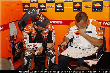 motogp_stoner_012_republique_tcheque_brno_2011.jpg