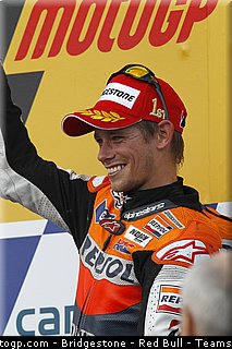 motogp_stoner_023_republique_tcheque_brno_2011.jpg