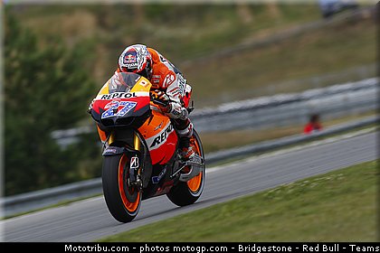 motogp_stoner_026_republique_tcheque_brno_2011.jpg