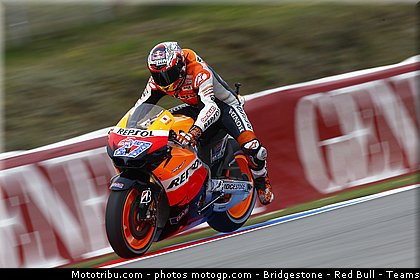 motogp_stoner_031_republique_tcheque_brno_2011.jpg