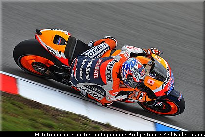 motogp_stoner_034_republique_tcheque_brno_2011.jpg