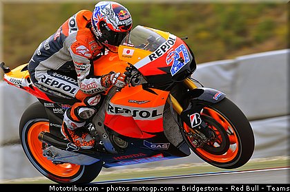motogp_stoner_036_republique_tcheque_brno_2011.jpg