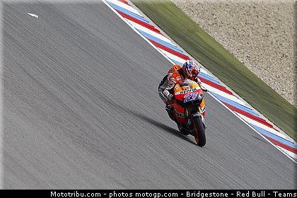 motogp_stoner_038_republique_tcheque_brno_2011.jpg
