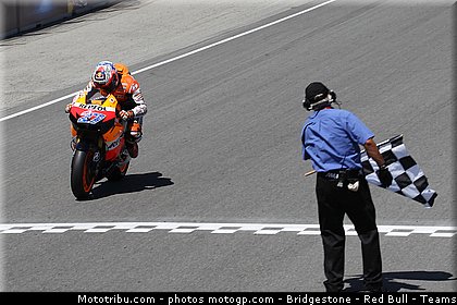 motogp_stoner_054_republique_tcheque_brno_2011.jpg
