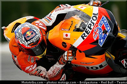 motogp_stoner_056_republique_tcheque_brno_2011.jpg
