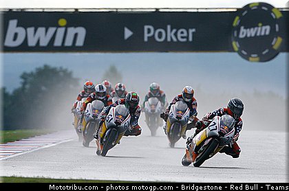 red_bull_rookie_cup_002_republique_tcheque_brno_2011.jpg