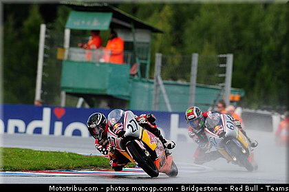 red_bull_rookie_cup_roberts_004_republique_tcheque_brno_2011.jpg