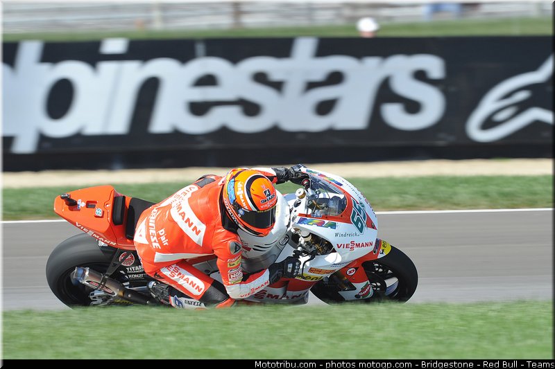 moto2_bradl_009_indianapolis_2011