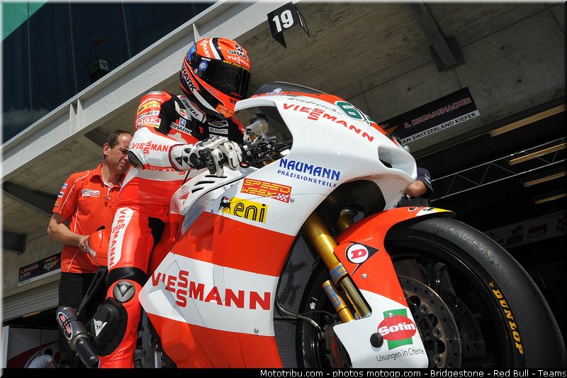 moto2_bradl_013_indianapolis_2011