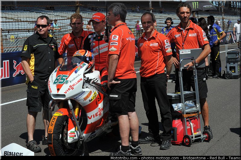moto2_bradl_026_indianapolis_2011