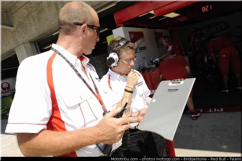 motogp_bridgestone_001_indianapolis_2011