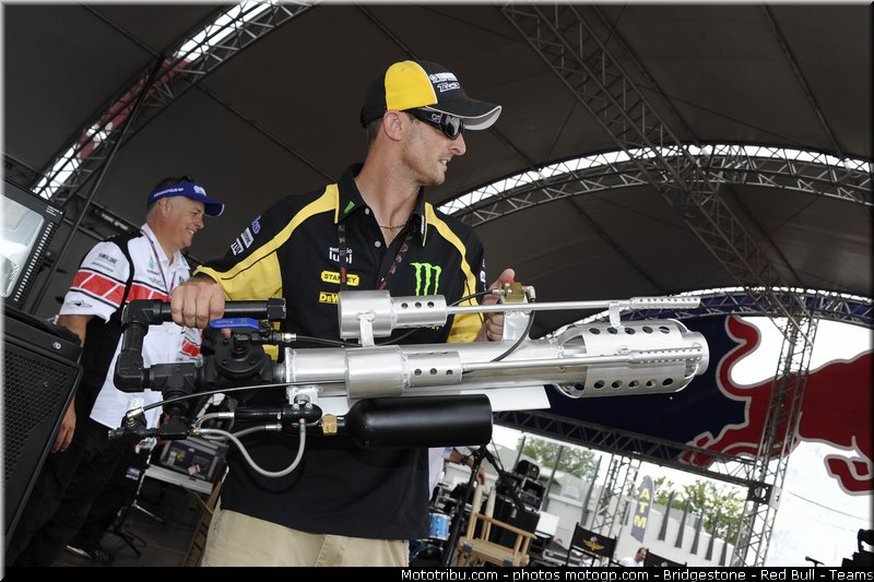 motogp_edwards_023_indianapolis_2011