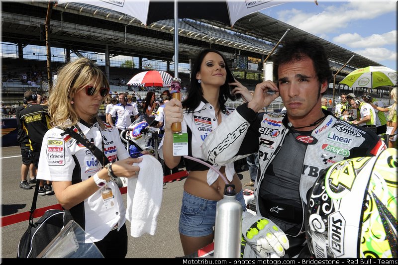 motogp_pitbabe_003_indianapolis_2011