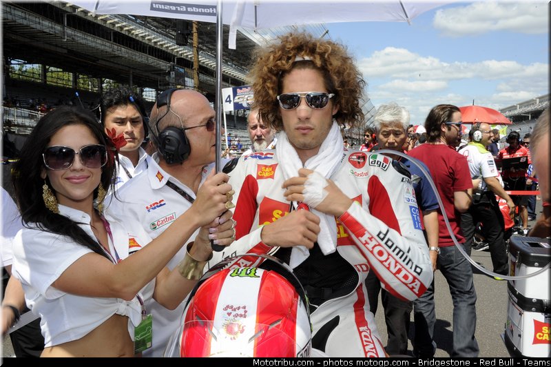 motogp_pitbabe_005_indianapolis_2011