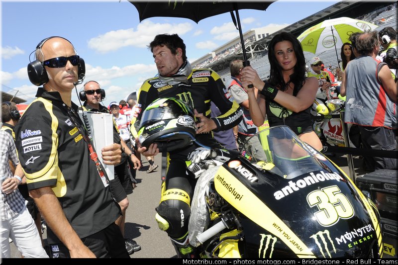 motogp_pitbabe_032_indianapolis_2011