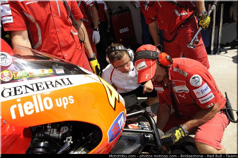 motogp_rossi_012_indianapolis_2011