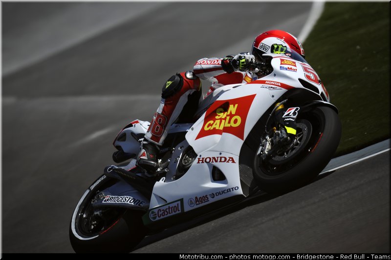 motogp_simoncelli_008_indianapolis_2011
