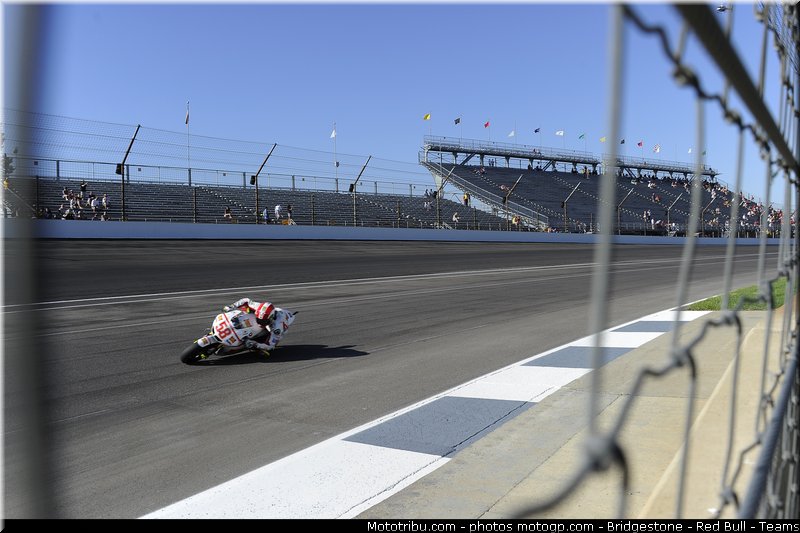 motogp_simoncelli_037_indianapolis_2011
