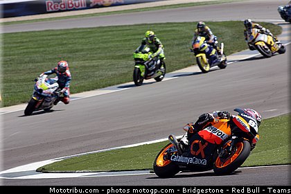 moto2_002_indianapolis_2011.jpg
