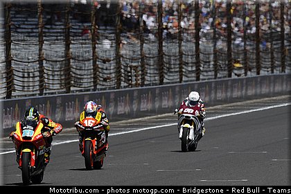 moto2_036_indianapolis_2011.jpg