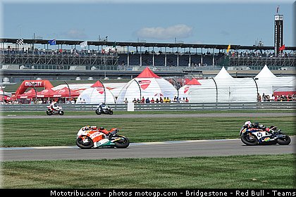 moto2_047_indianapolis_2011.jpg