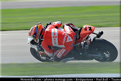 moto2_bradl_002_indianapolis_2011.jpg